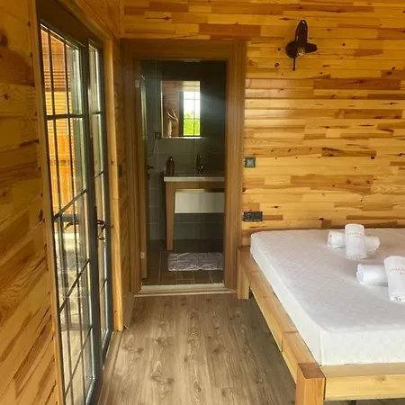Grandwooden Villas * ספנג'ה