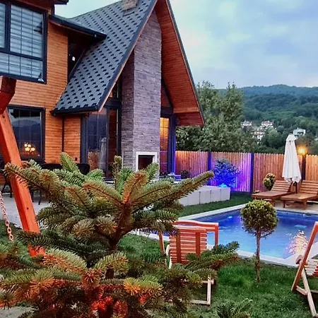 Grandwooden Villas וילה ספנג'ה